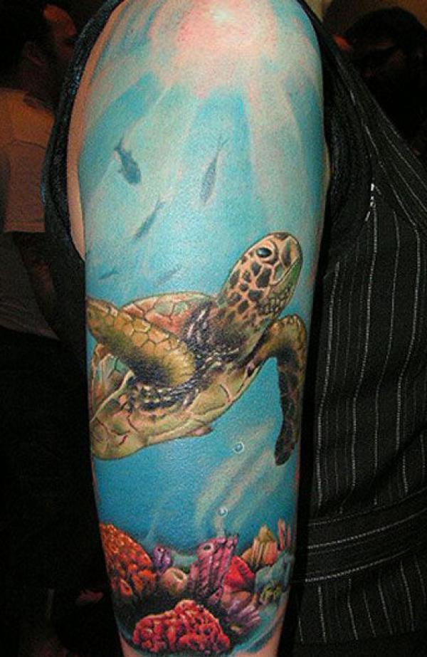 Фото тату Морская черепаха на плече