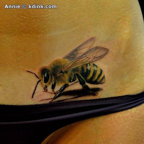 Фото тату Тату пчелы на животе