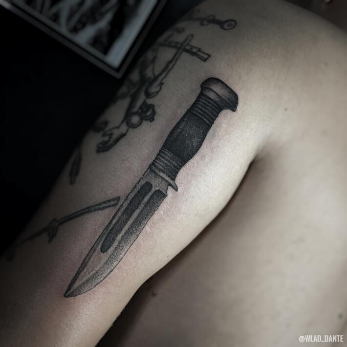 Фото тату Нож канадского типа 