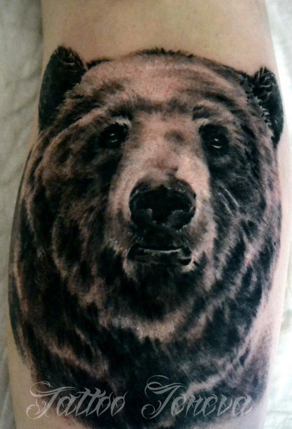 Фото тату Голова медведя на руке