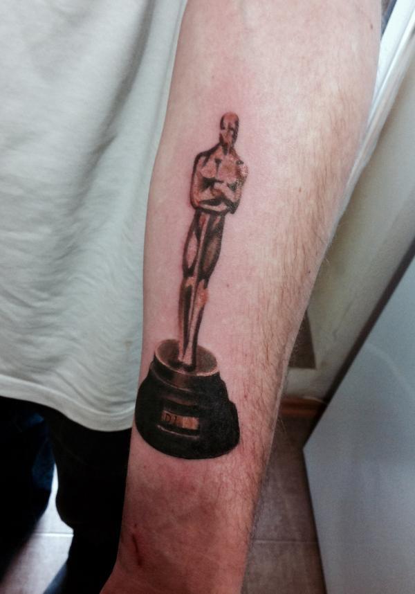 Фото тату Золотая статуэтка Oscar