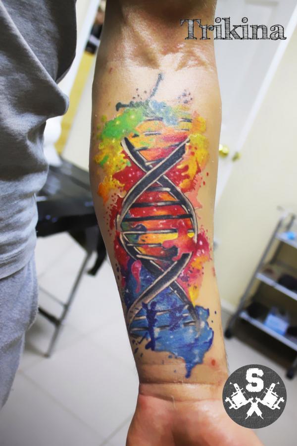 Фото тату ДНК в красках