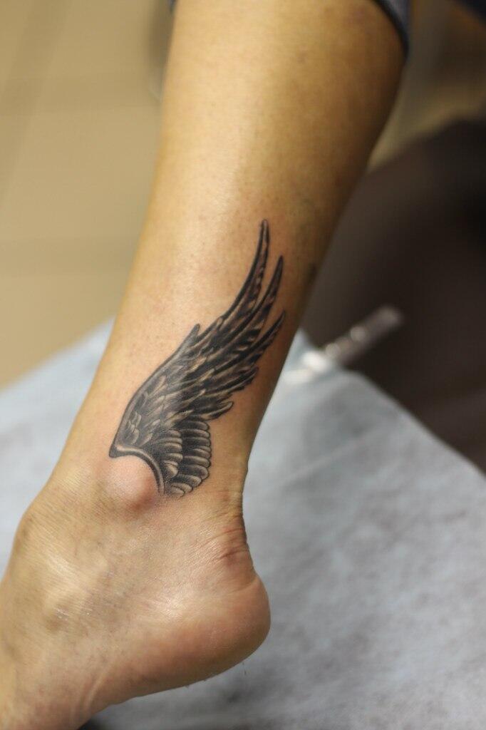 wing #tattoo #hermes #ink #art #blackandgrey @royalsixtattooparlour  #placervilletattoo | Instagram