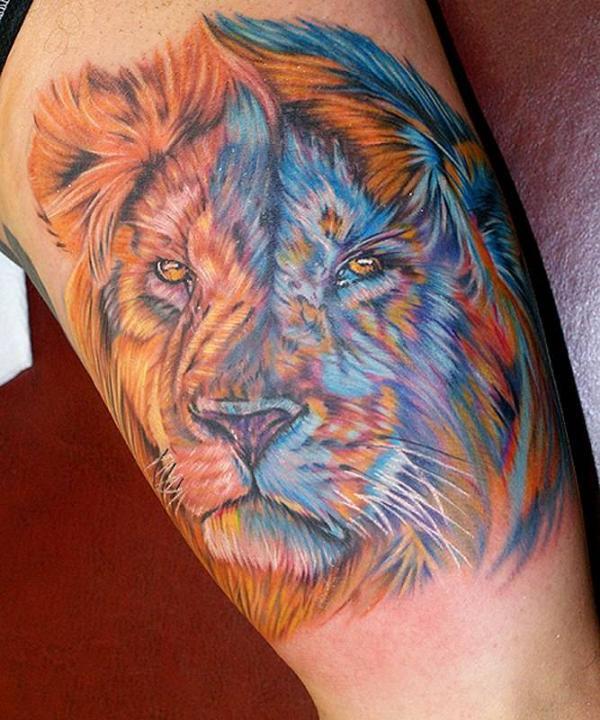 Фото тату Красочный лев на плече