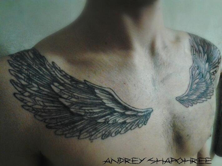 Фото тату Тату крылья на груди