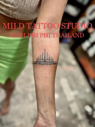 Sak yant tattoo bamboo tattoo 