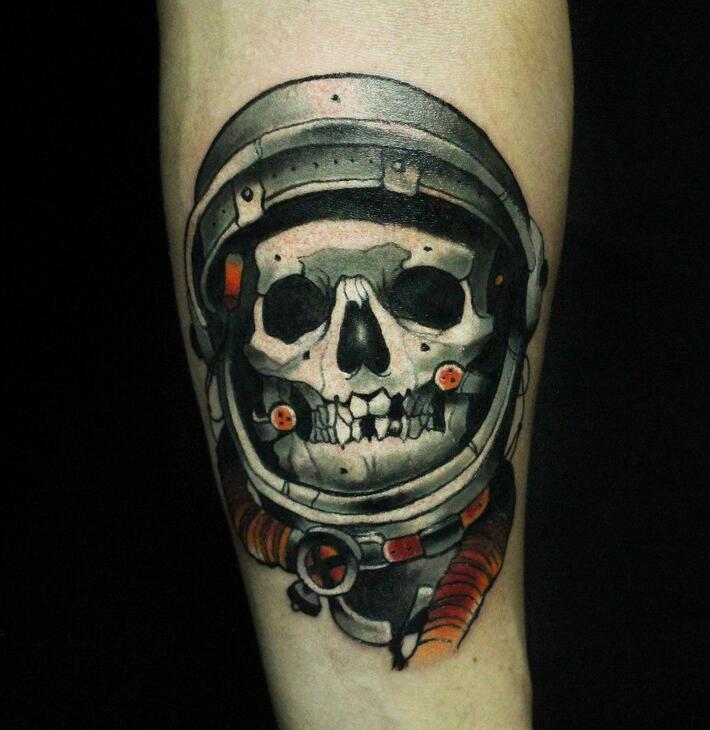 a snake with an astronaut helmet, vintage tattoo sryle | Stable Diffusion