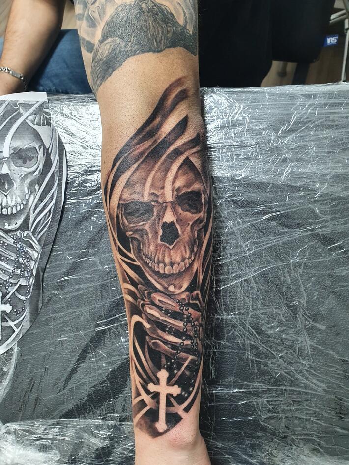 Art of Tattoo  Tattoos  Evil Grim Reaper  Mr grim black and grey skull