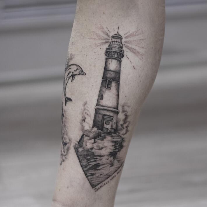 Тату маяка — значение и фото татуировок года