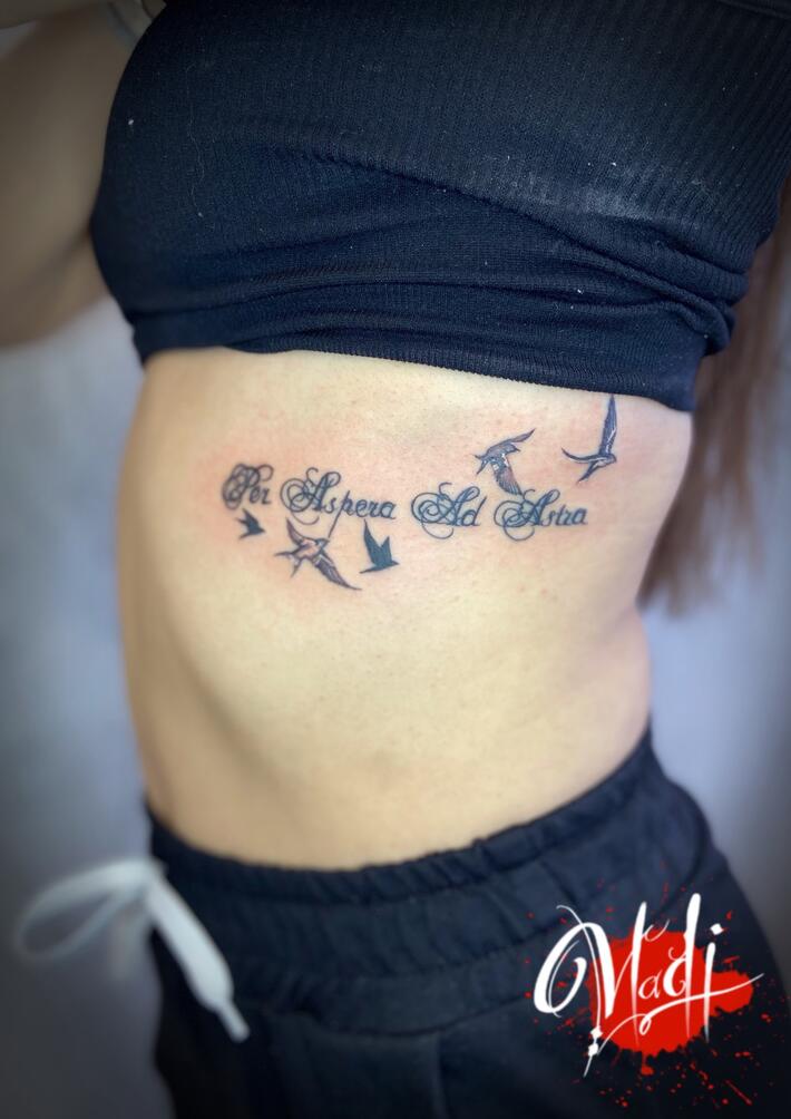 Tattooby Santos - “Per aspera ad astra” Tattoo per a @roger_bertomeu By:  Keila #tattoobysantos #tattoostudio #tattoo #ink #letterstattoo  #blacktattoo #ink #tattoostyle | Facebook