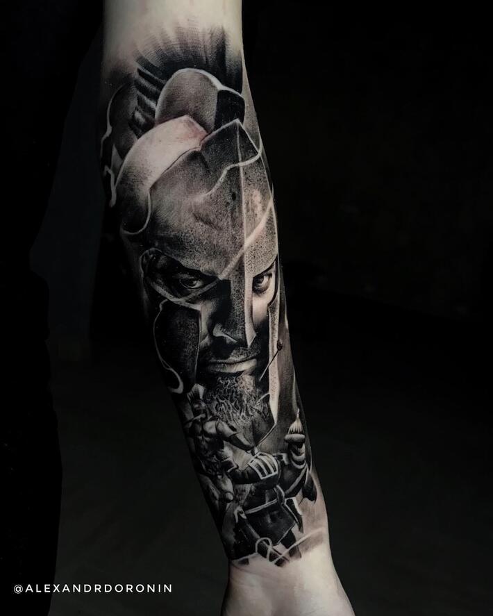 300. Leonidas portrait tattoo. Black and grey tattoo. @deadponytattoo  @almosalex #budapest #realistictattoo … | Grey tattoo, Black and grey  tattoos, Tattoo budapest