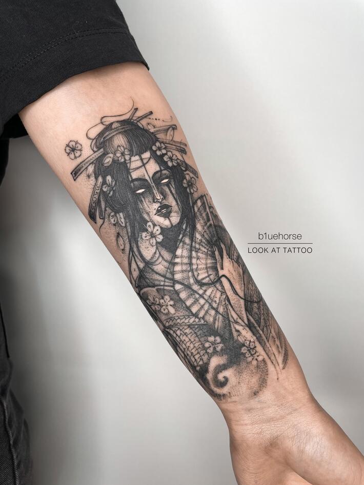 me/lookattattoo

Евгения Сотникова
https://vk